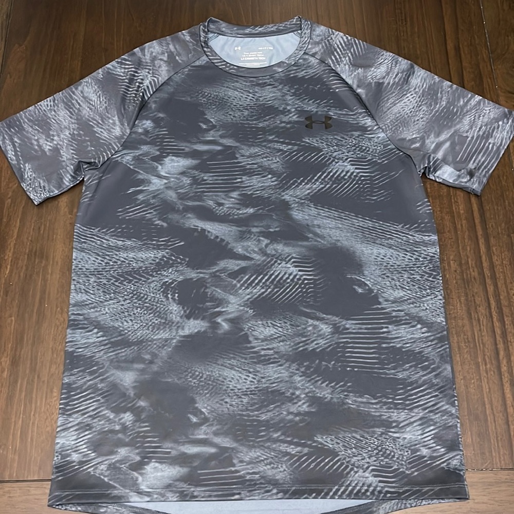 Under Armour tech tee